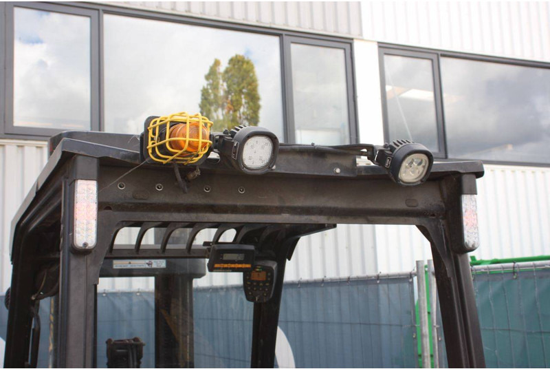 Chariot élévateur électrique Yale ERP35VL E2645: photos 17