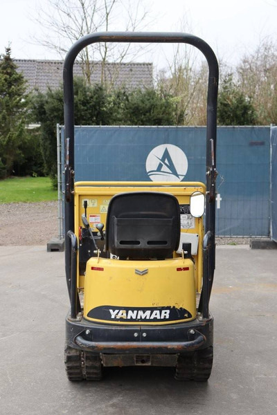 Yanmar C12R-B - Mini tombereau: photos 4 Yanmar C12R-B - Mini tombereau: photos 4