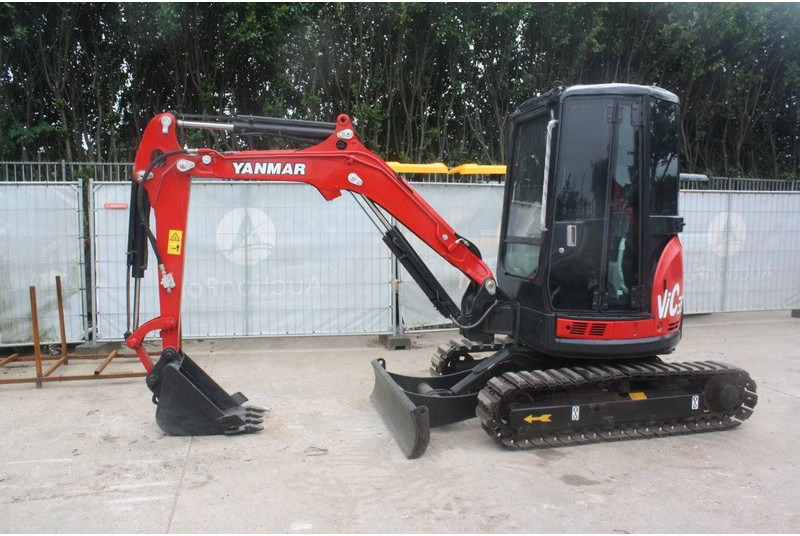 Yanmar VIO35 - Pelle sur chenille: photos 3 Yanmar VIO35 - Pelle sur chenille: photos 3