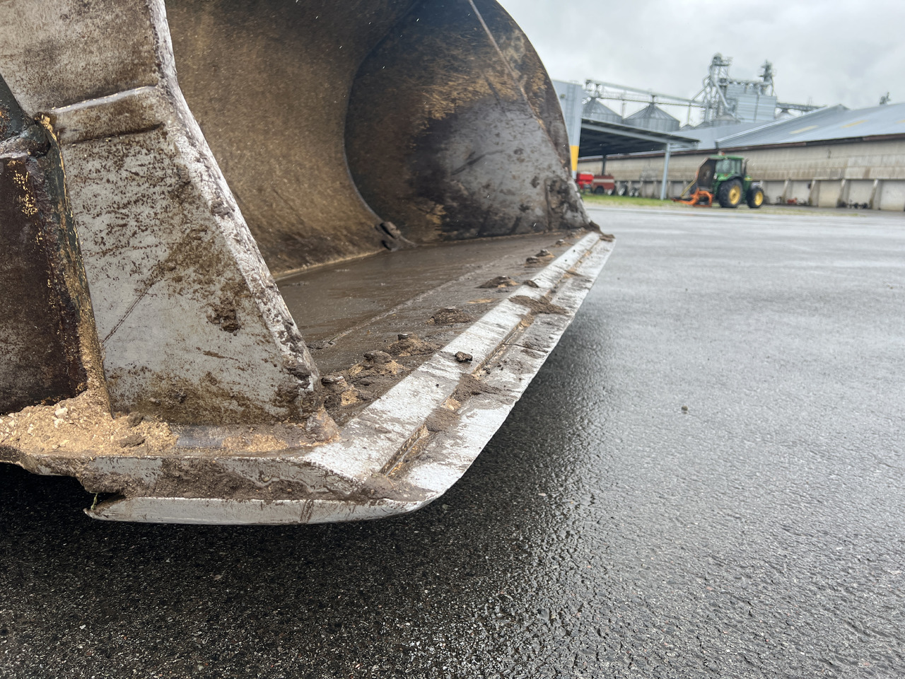 Chargeuse sur pneus KOMATSU WA 380-8E0: photos 8 Chargeuse sur pneus KOMATSU WA 380-8E0: photos 8