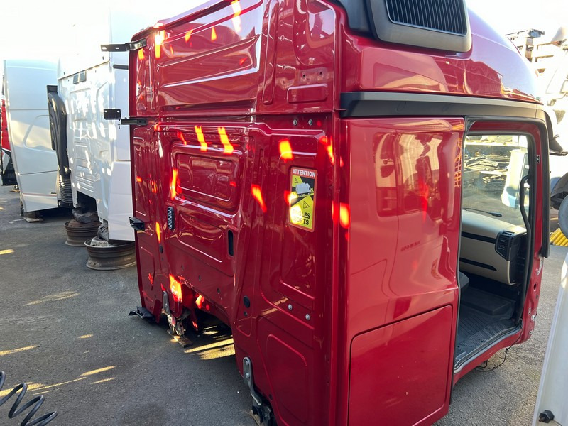 CABINA STREAMSPACE 2.5 MERCEDES ACTROS MP5 - Cabine pour Camion: photos 2 CABINA STREAMSPACE 2.5 MERCEDES ACTROS MP5 - Cabine pour Camion: photos 2