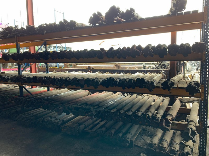 CARDAN MAN DAF IVECO RENAULT - Arbre à cardan pour Camion: photos 2 CARDAN MAN DAF IVECO RENAULT - Arbre à cardan pour Camion: photos 2