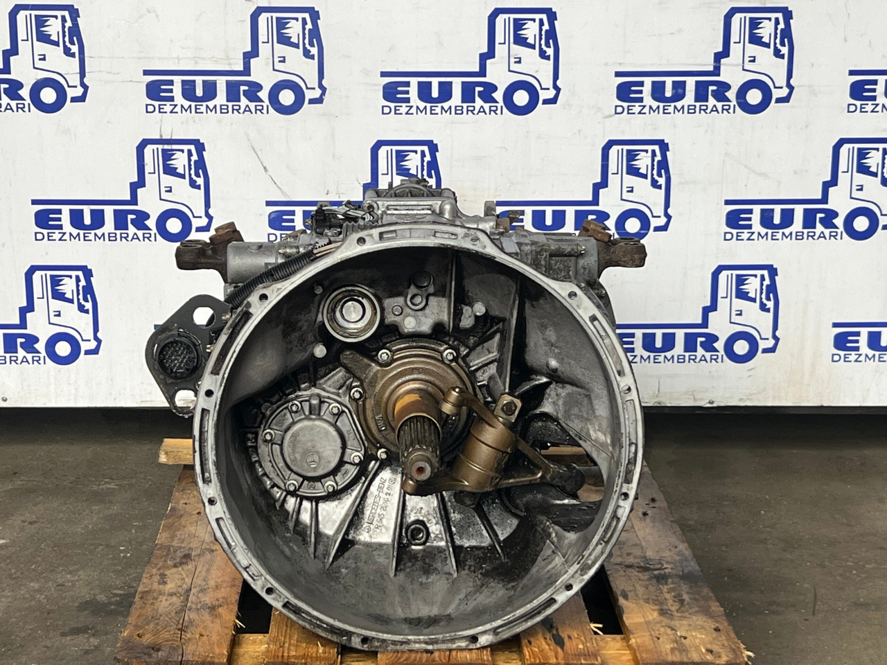 CUTIE DE VITEZE G211-16 FARA RETARDER MERCEDES ACTROS MP1 - Boîte de vitesse pour Camion: photos 2 CUTIE DE VITEZE G211-16 FARA RETARDER MERCEDES ACTROS MP1 - Boîte de vitesse pour Camion: photos 2