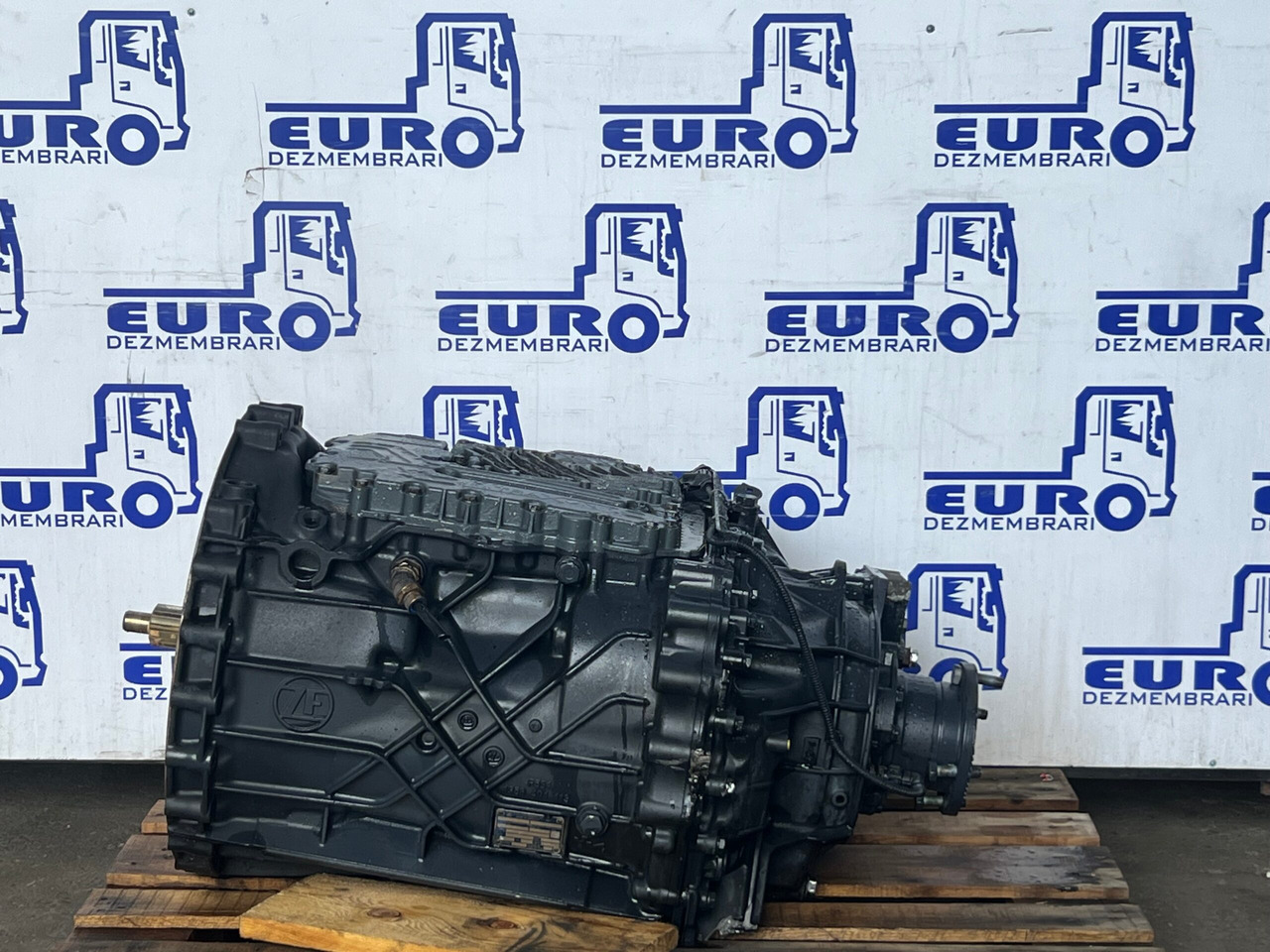 CUTIE DE VITEZE TRAXON FARA INTARDER IVECO 12TX 2210 TD R=16,69-1,00 5801900220 - Boîte de vitesse pour Camion: photos 1 CUTIE DE VITEZE TRAXON FARA INTARDER IVECO 12TX 2210 TD R=16,69-1,00 5801900220 - Boîte de vitesse pour Camion: photos 1