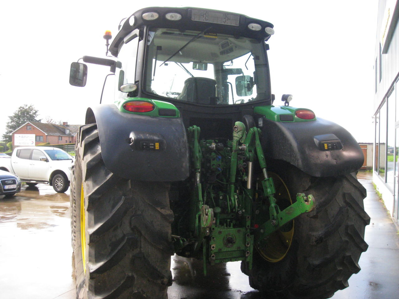 John Deere 6210R AUTOPOWER - Tracteur agricole: photos 3 John Deere 6210R AUTOPOWER - Tracteur agricole: photos 3