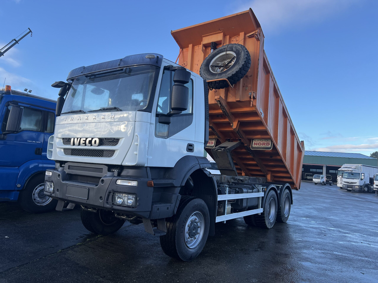 CAMION VOLQUETE IVECO TRAKKER 450 6X6 - Camion benne: photos 1 CAMION VOLQUETE IVECO TRAKKER 450 6X6 - Camion benne: photos 1