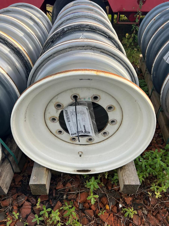 Liebherr Zubehör = Stahlfelgen für LTM Mobilkräne ab Baujahr 2016 - Typ 25-11.00/1,7 - Grue mobile: photos 4 Liebherr Zubehör = Stahlfelgen für LTM Mobilkräne ab Baujahr 2016 - Typ 25-11.00/1,7 - Grue mobile: photos 4