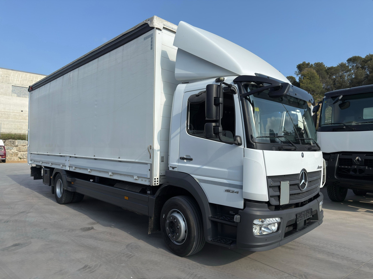 MERCEDES BENZ 15.24L Atego E6 (Semitauliner) - Camion à rideaux coulissants: photos 2 MERCEDES BENZ 15.24L Atego E6 (Semitauliner) - Camion à rideaux coulissants: photos 2