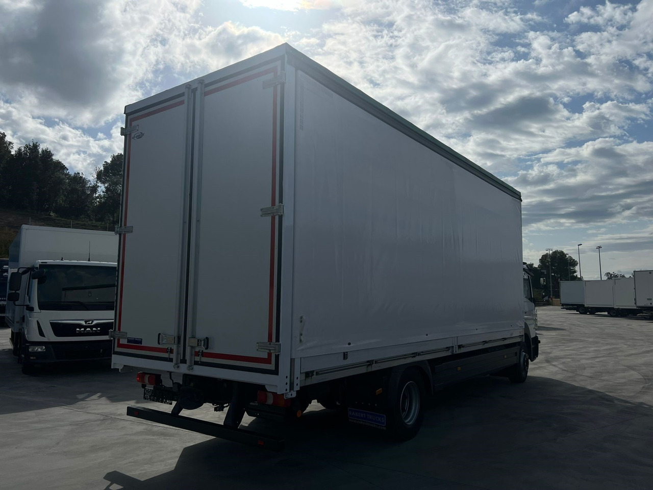 MERCEDES BENZ 15.30L Atego E6 (Semitauliner) - Camion à rideaux coulissants: photos 4 MERCEDES BENZ 15.30L Atego E6 (Semitauliner) - Camion à rideaux coulissants: photos 4