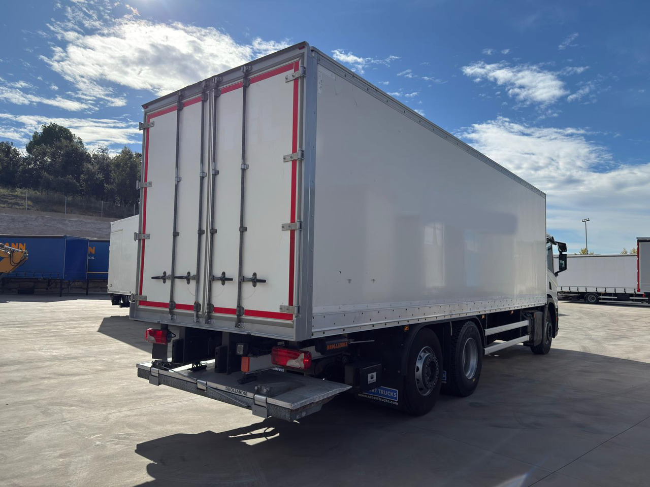 SCANIA P360 E6 (VAN) - Camion fourgon: photos 4 SCANIA P360 E6 (VAN) - Camion fourgon: photos 4