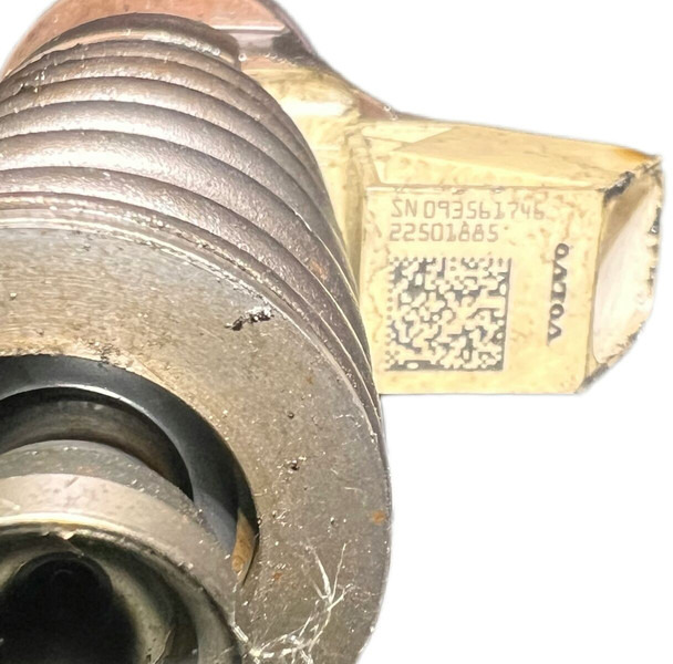 Volvo  - Filtre à carburant: photos 3 Volvo  - Filtre à carburant: photos 3