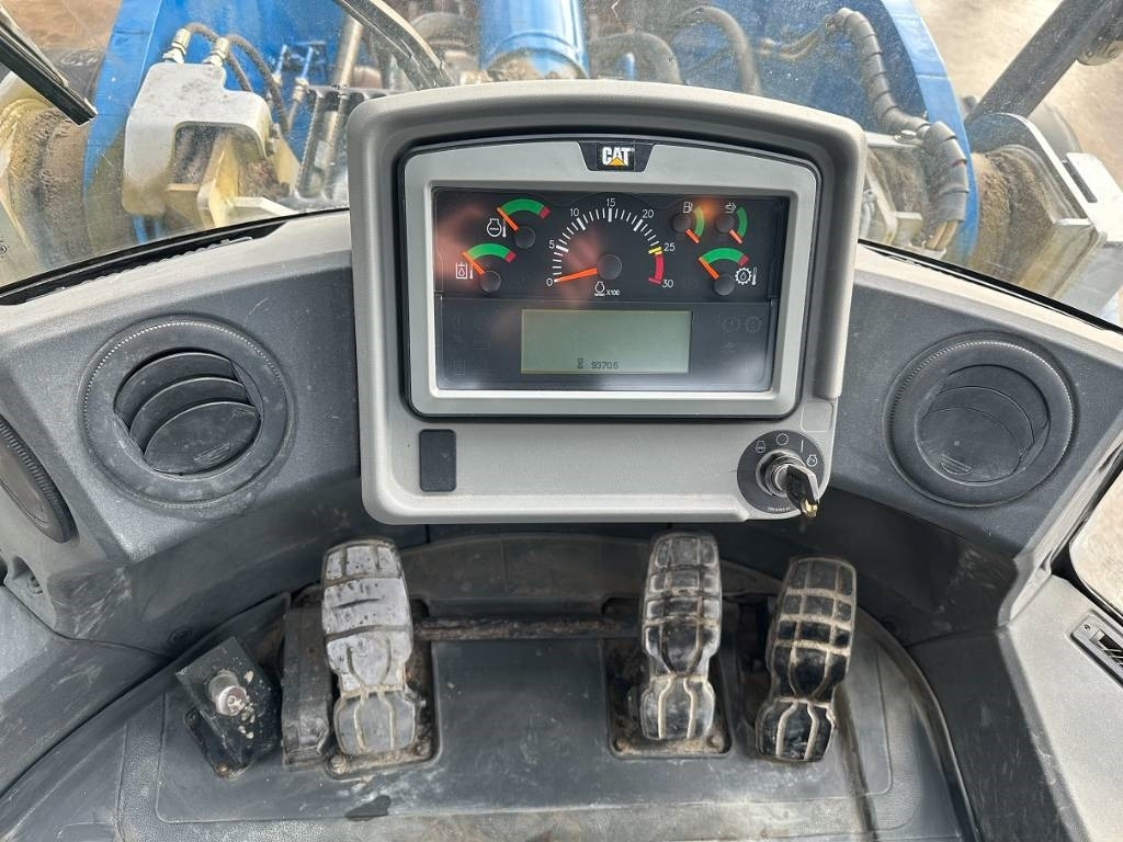 Chargeuse sur pneus CAT 962 M (NEW REMAN ENGINE): photos 10