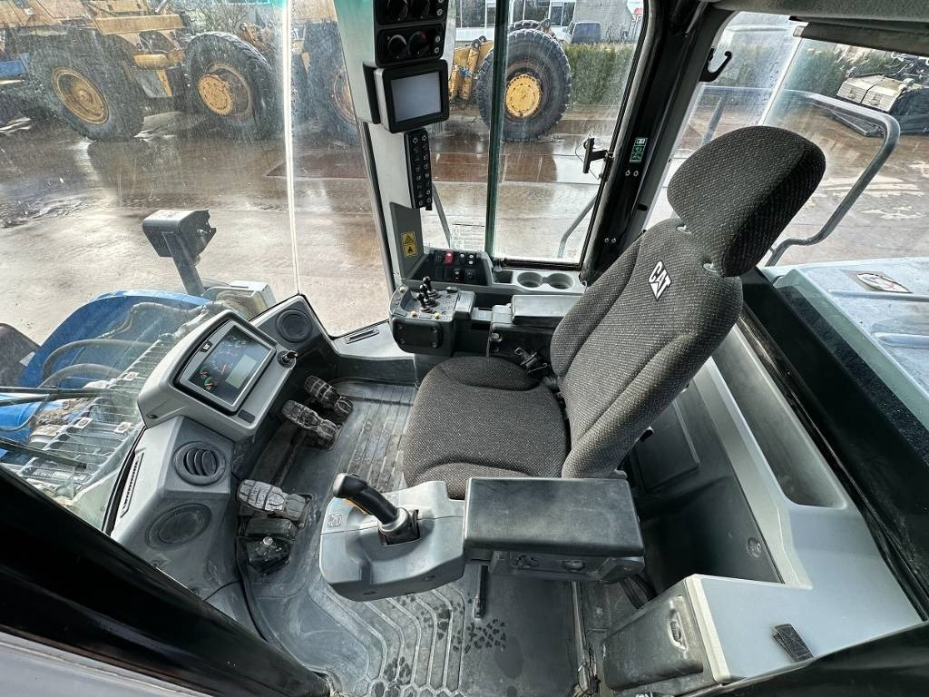 Chargeuse sur pneus CAT 962 M (NEW REMAN ENGINE): photos 6