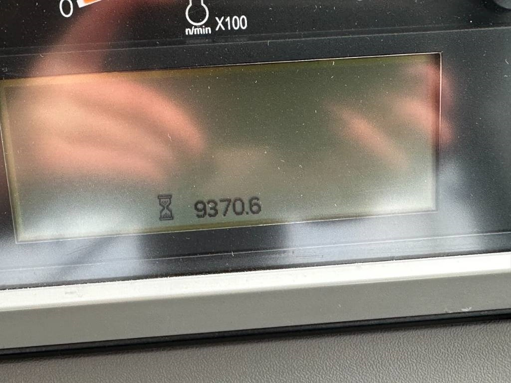 Chargeuse sur pneus CAT 962 M (NEW REMAN ENGINE): photos 9