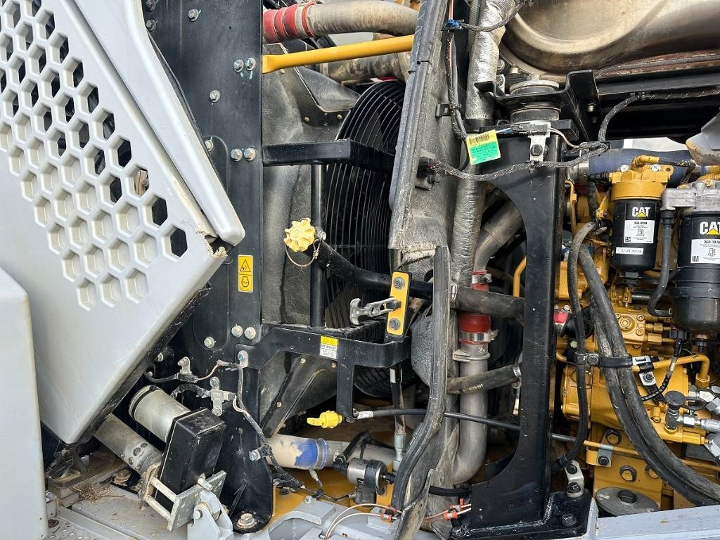 Chargeuse sur pneus CAT 962 M (NEW REMAN ENGINE): photos 15