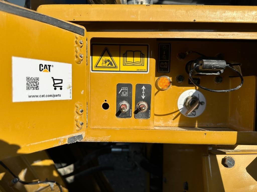 Chargeuse sur pneus CAT 966 M: photos 15