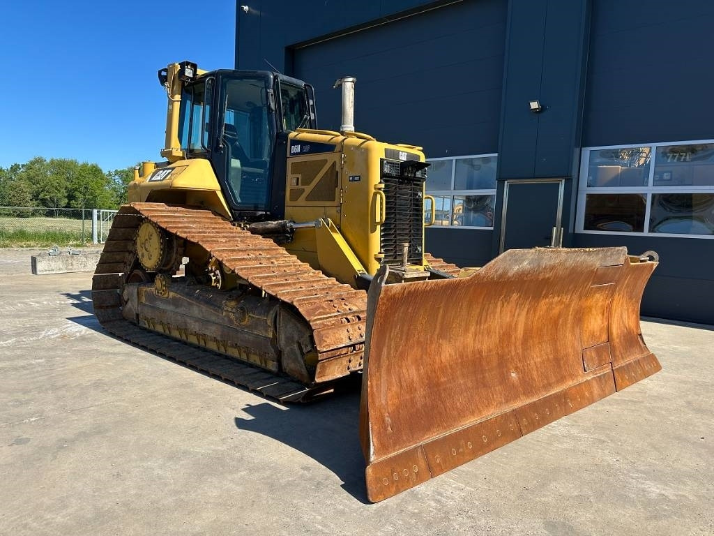 CAT D 6 N LGP - Bulldozer: photos 2 CAT D 6 N LGP - Bulldozer: photos 2