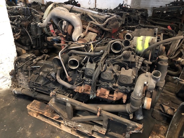 Mercedes Benz OM 441 LA EURO 2 and 441 LA EURO 1 - Moteur: photos 1 Mercedes Benz OM 441 LA EURO 2 and 441 LA EURO 1 - Moteur: photos 1