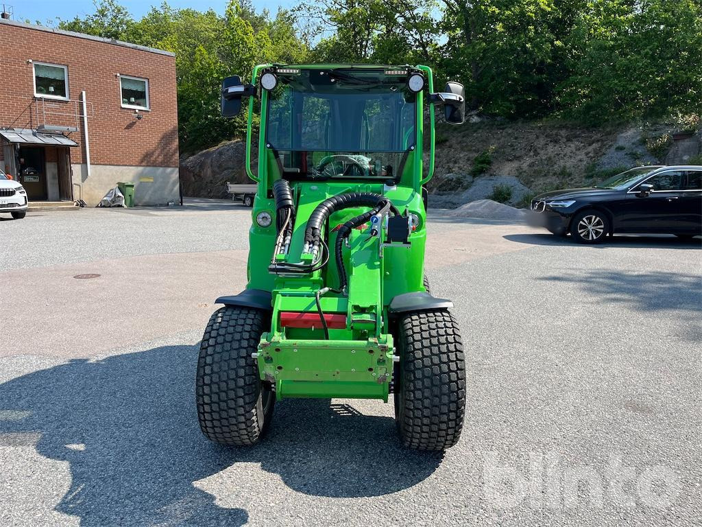 Avant 650i 4X4 med antislip - Mini chargeuse: photos 2 Avant 650i 4X4 med antislip - Mini chargeuse: photos 2