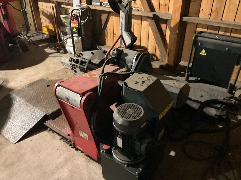 Corghi HD 1400 - Équipement de garage: photos 2 Corghi HD 1400 - Équipement de garage: photos 2