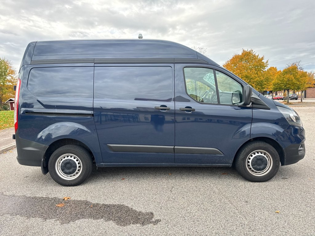 FORD TRANSIT CUSTOM - Fourgon utilitaire: photos 4 FORD TRANSIT CUSTOM - Fourgon utilitaire: photos 4