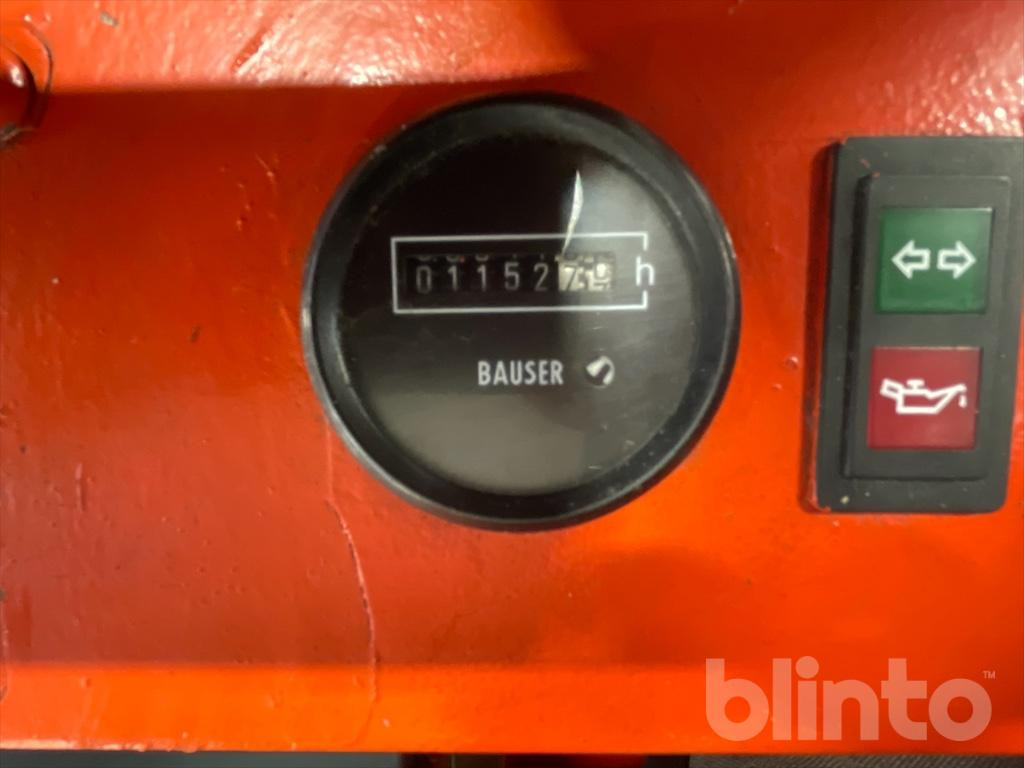 HAKO Jonas 1150 DH (2006) - Balayeuse industrielle: photos 5 HAKO Jonas 1150 DH (2006) - Balayeuse industrielle: photos 5