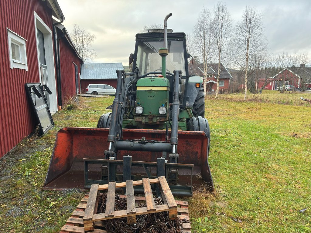 JOHN DEERE 1640 TSS - Tracteur agricole: photos 2 JOHN DEERE 1640 TSS - Tracteur agricole: photos 2