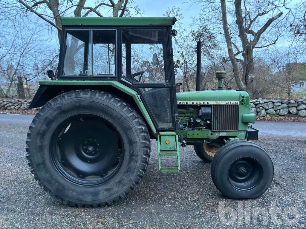 JOHN DEERE 2130 - Tracteur agricole: photos 4 JOHN DEERE 2130 - Tracteur agricole: photos 4