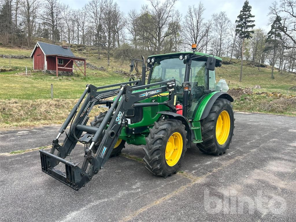 JOHN DEERE 5820 - Tracteur agricole: photos 1 JOHN DEERE 5820 - Tracteur agricole: photos 1