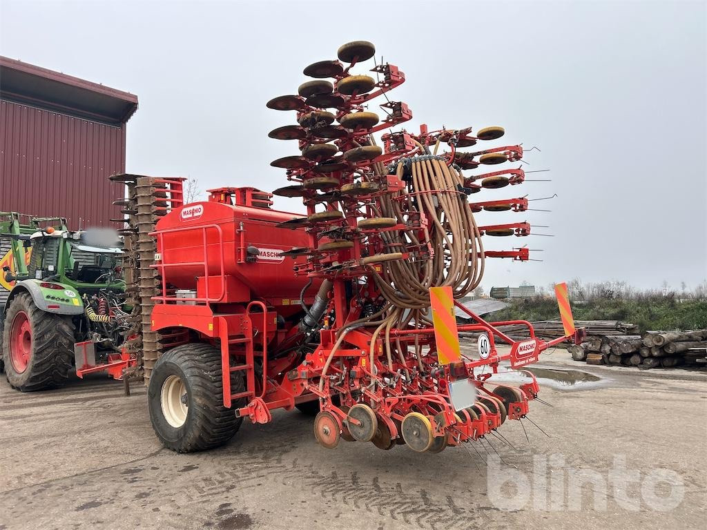Kreiselegge + pneumatische Säeinheit Maschio Gaspardo (2014 und 2013) - Combiné de semis: photos 2 Kreiselegge + pneumatische Säeinheit Maschio Gaspardo (2014 und 2013) - Combiné de semis: photos 2