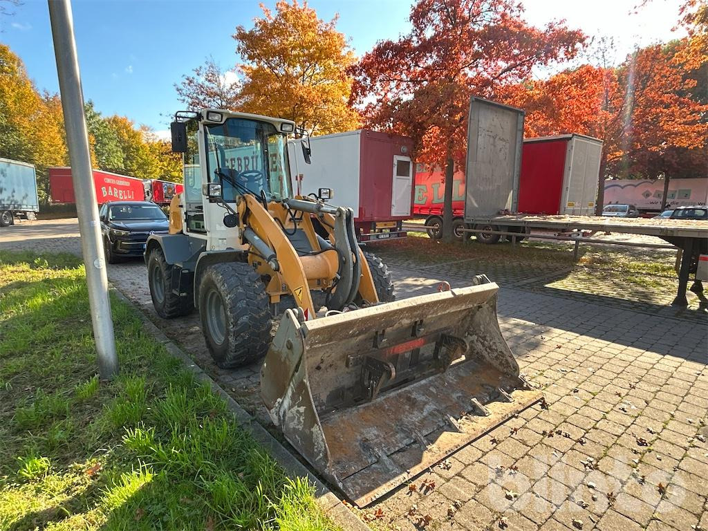 Liebherr L 509 - Chargeuse sur pneus: photos 2 Liebherr L 509 - Chargeuse sur pneus: photos 2