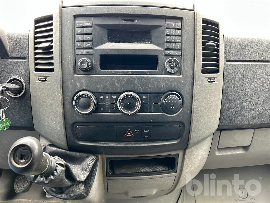 Fourgon utilitaire Mercedes-Benz Sprinter 313 CDI – 2.1 l Diesel / 120 kW (163 PS): photos 40