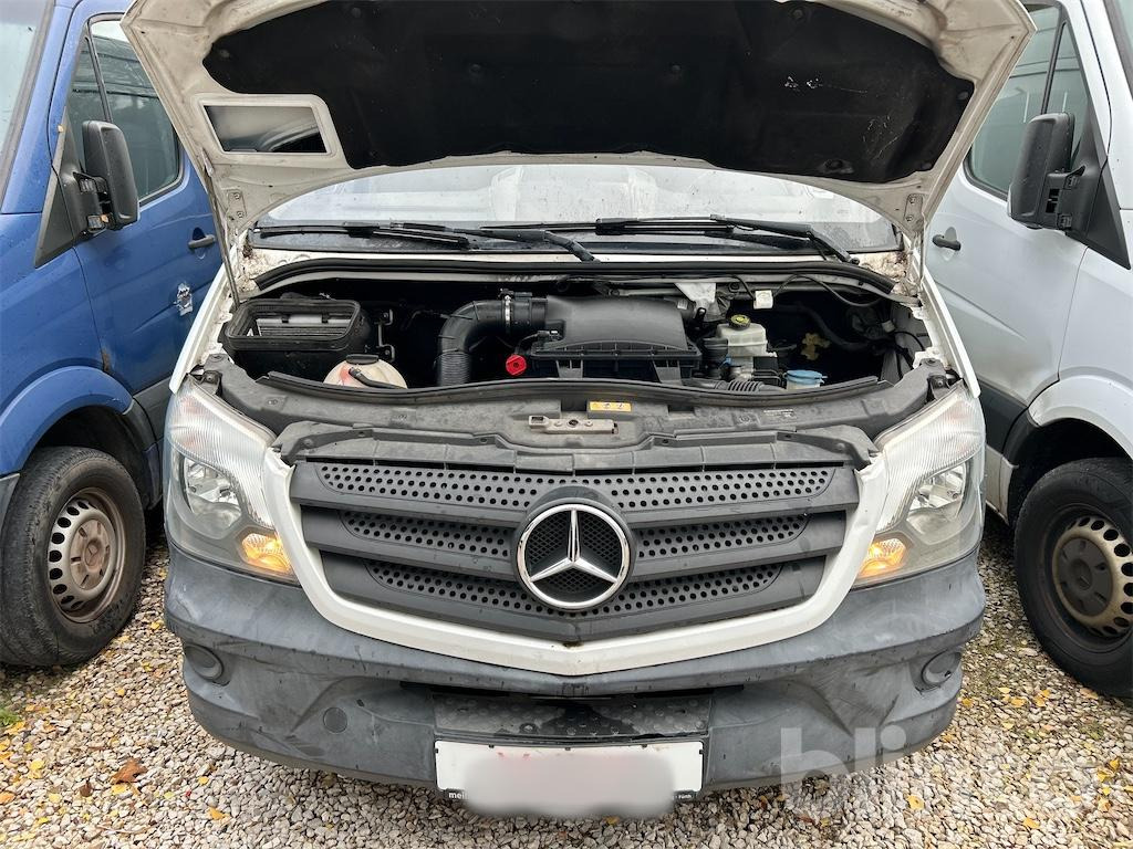 Fourgon utilitaire Mercedes-Benz Sprinter 313 CDI – 2.1 l Diesel / 120 kW (163 PS): photos 11