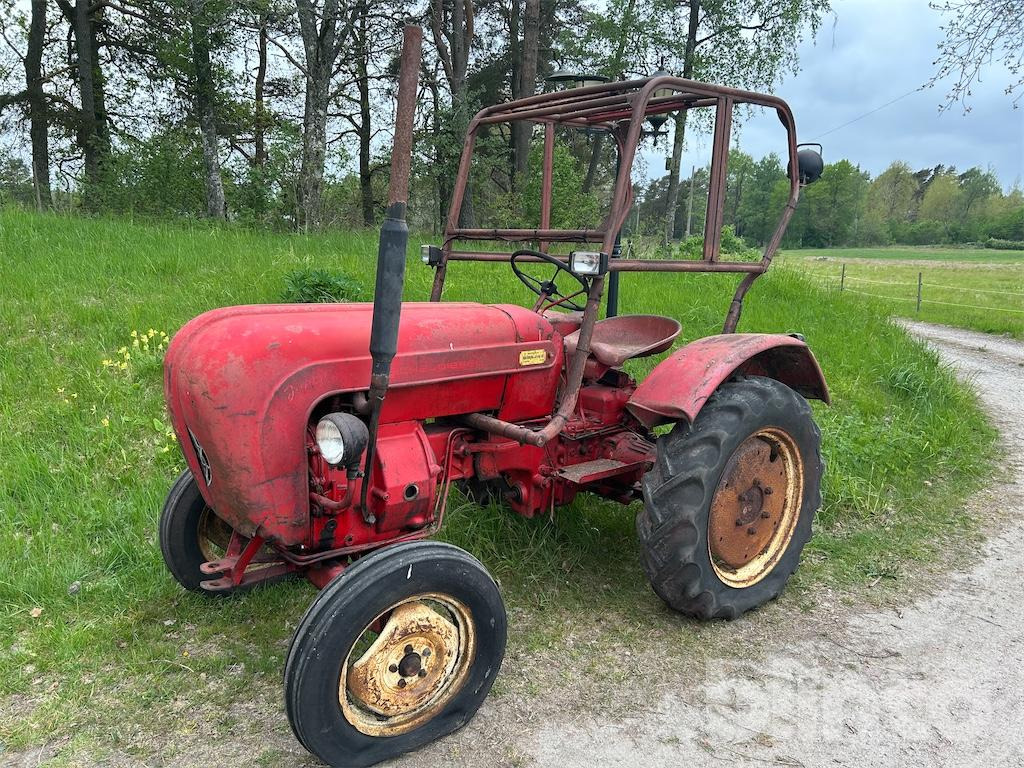 PORSCHE JUNIOR V - Tracteur agricole: photos 1 PORSCHE JUNIOR V - Tracteur agricole: photos 1