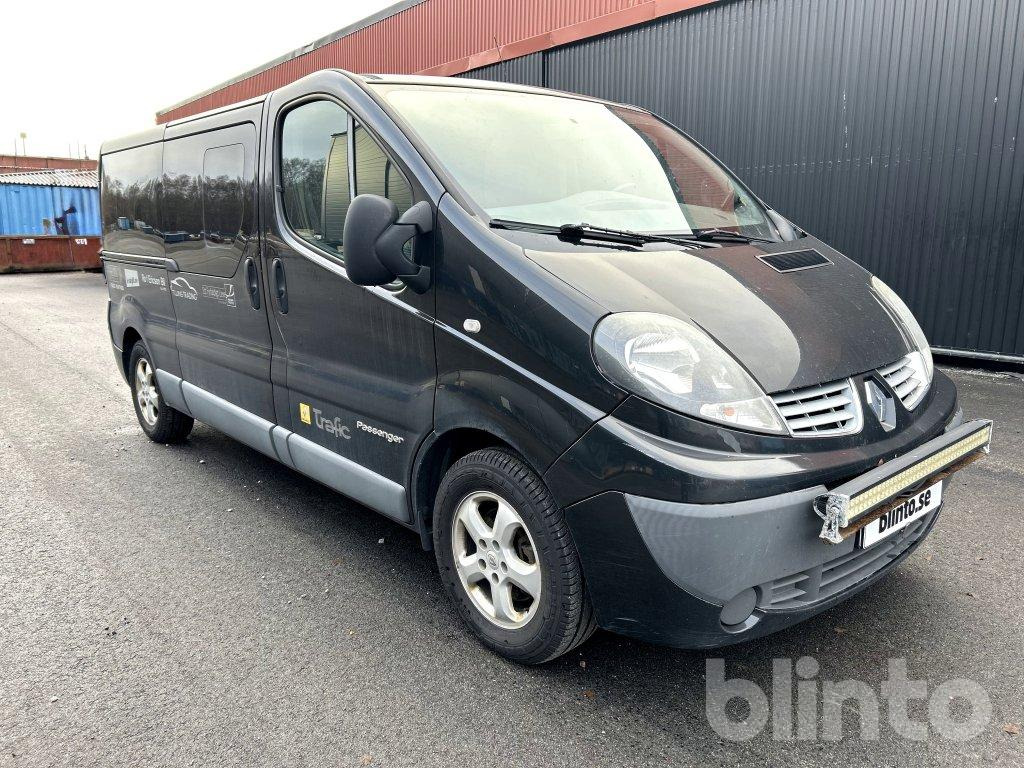 RENAULT JL TRAFIC PASSANGER - Minibus, Transport de personnes: photos 3 RENAULT JL TRAFIC PASSANGER - Minibus, Transport de personnes: photos 3