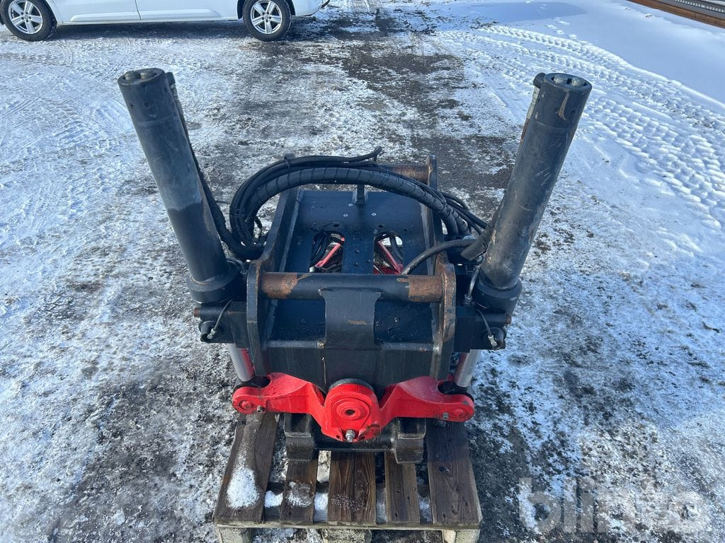 Rototilt R8 - Tiltrotator: photos 5 Rototilt R8 - Tiltrotator: photos 5