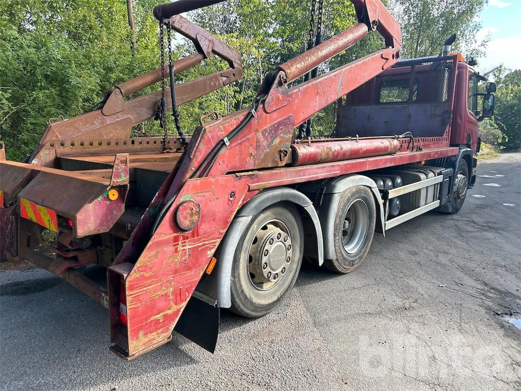 SCANIA P114GB6X2*4NB340 - Camion porte-conteneur/ Caisse mobile: photos 2 SCANIA P114GB6X2*4NB340 - Camion porte-conteneur/ Caisse mobile: photos 2