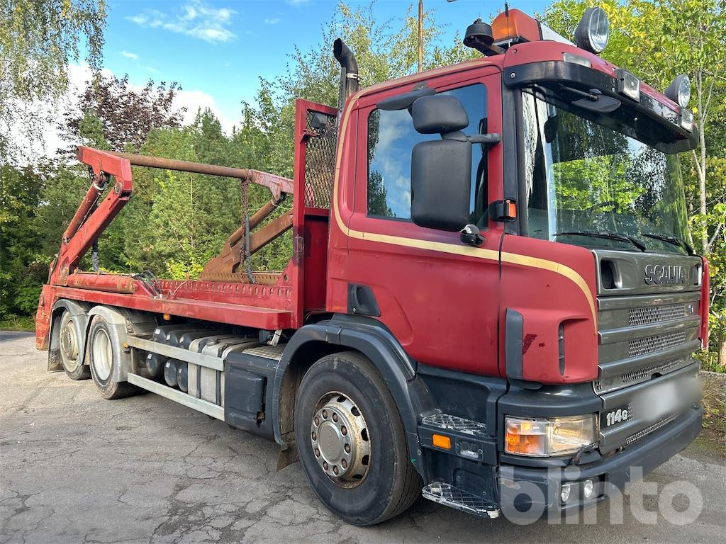 SCANIA P114GB6X2*4NB340 - Camion porte-conteneur/ Caisse mobile: photos 1 SCANIA P114GB6X2*4NB340 - Camion porte-conteneur/ Caisse mobile: photos 1