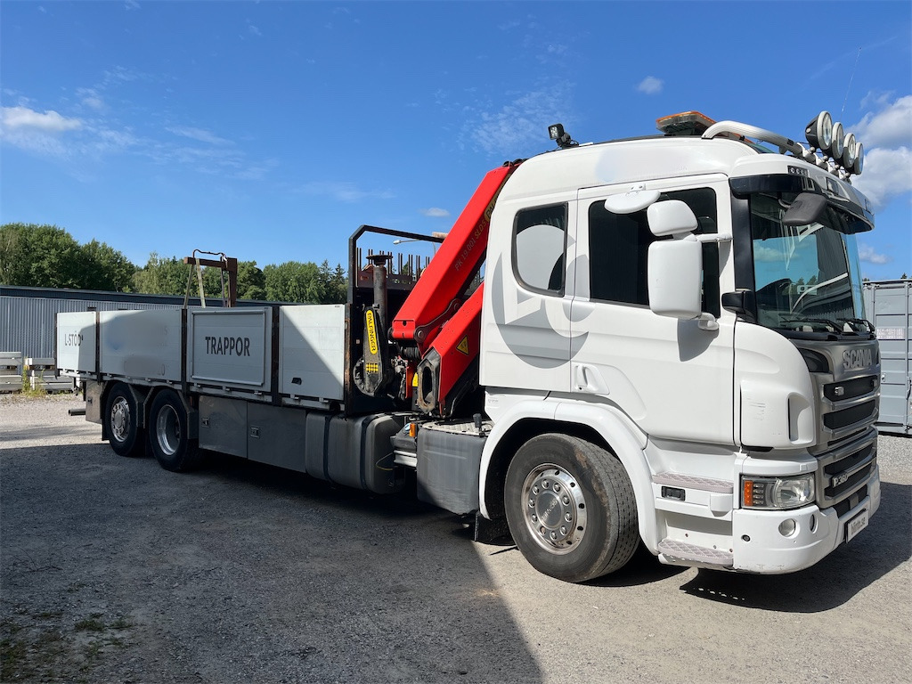 SCANIA P360LB6X2*4HNB - Camion plateau, Camion grue: photos 4 SCANIA P360LB6X2*4HNB - Camion plateau, Camion grue: photos 4