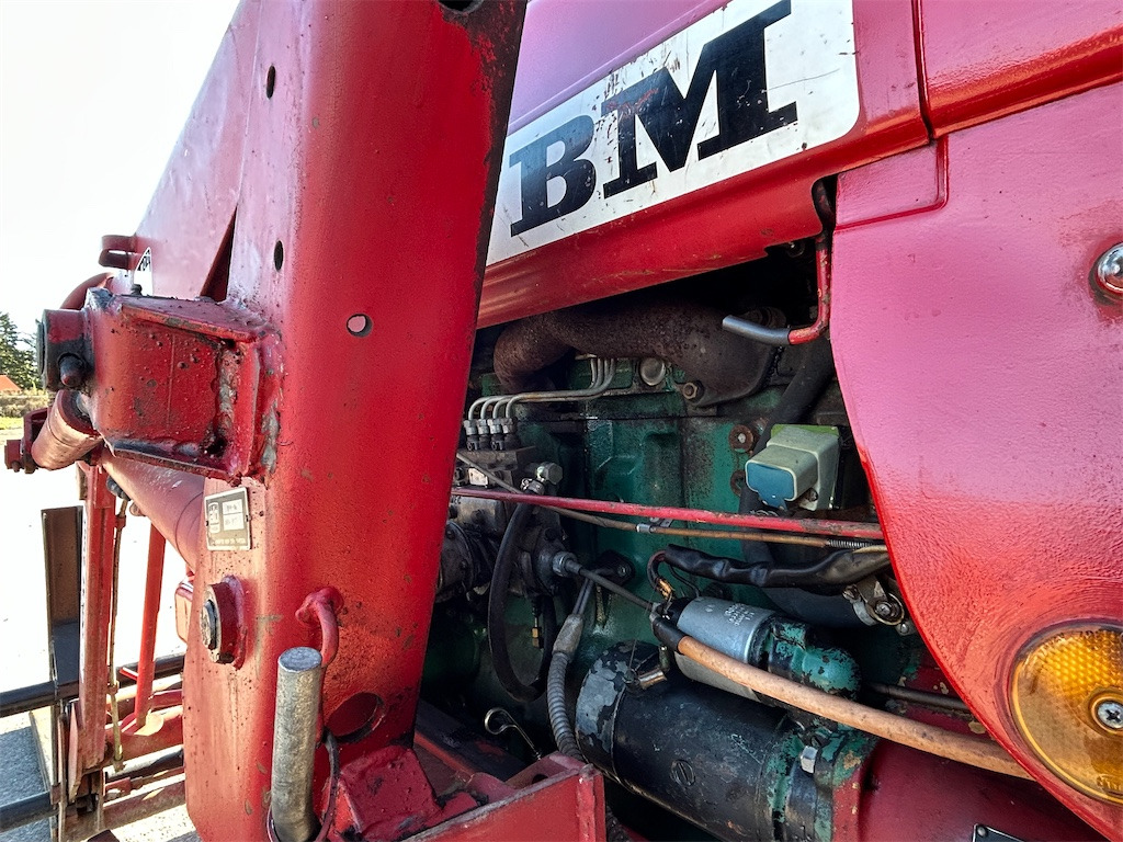 Tracteur agricole VOLVO-BM T 650 med mycket medföljande utrustning!: photos 15