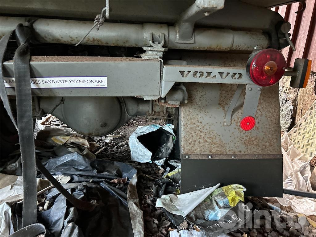 Camion plateau VOLVO L 475 Reparationsobjekt: photos 23 Camion plateau VOLVO L 475 Reparationsobjekt: photos 23