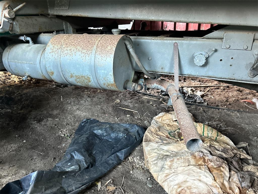 Camion plateau VOLVO L 475 Reparationsobjekt: photos 34 Camion plateau VOLVO L 475 Reparationsobjekt: photos 34