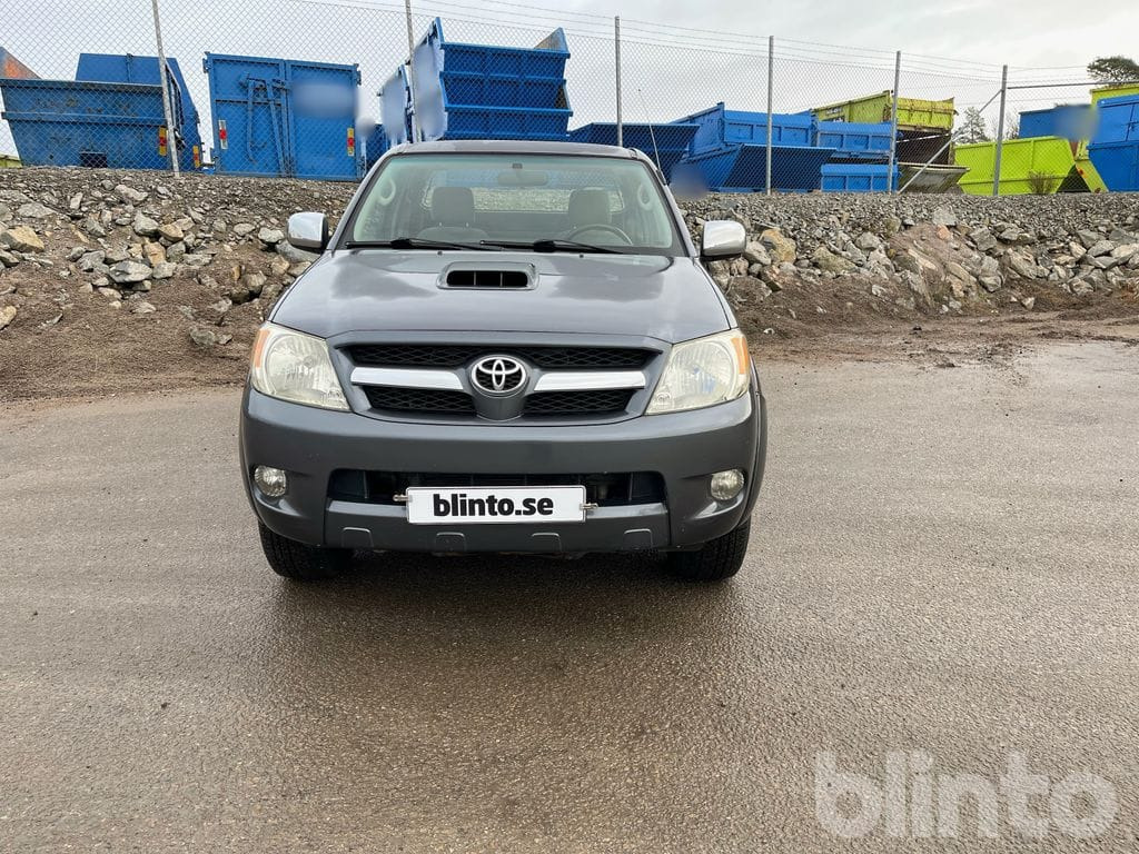 TOYOTA HILUX X-CAB 4WD D4D - Véhicule utilitaire: photos 2 TOYOTA HILUX X-CAB 4WD D4D - Véhicule utilitaire: photos 2