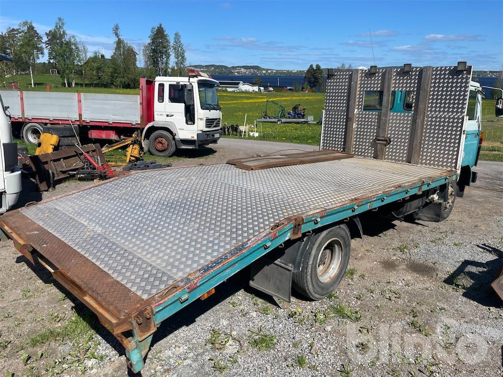 Volvo F610 - Camion plateau: photos 4 Volvo F610 - Camion plateau: photos 4
