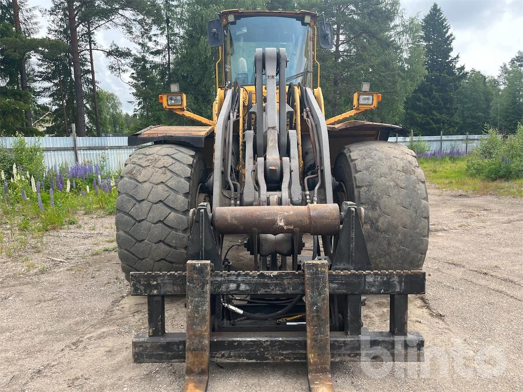 Volvo L220D - Chargeuse sur pneus: photos 2 Volvo L220D - Chargeuse sur pneus: photos 2