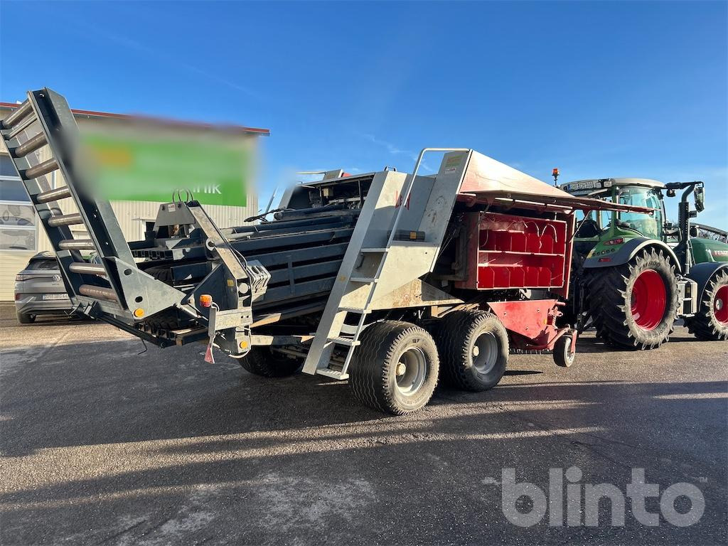 Welger D6060 (2003) - Presse à balles cubiques: photos 1 Welger D6060 (2003) - Presse à balles cubiques: photos 1