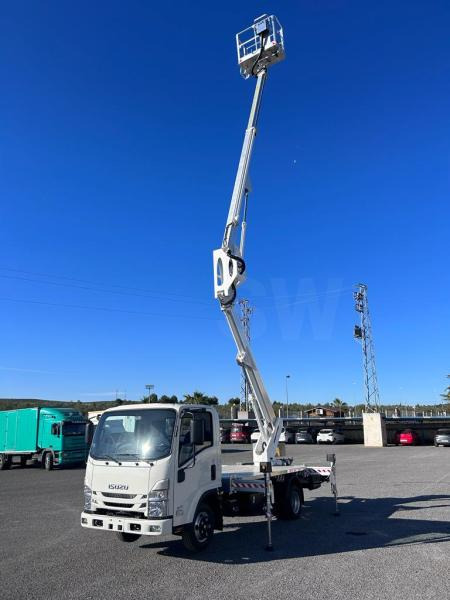 Isuzu HX200 - Camion avec nacelle: photos 2 Isuzu HX200 - Camion avec nacelle: photos 2