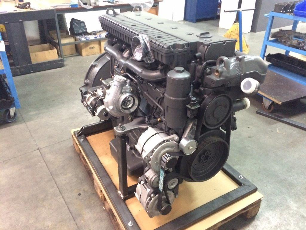 MOTORE COMPLETO MERCEDES OM906LA III/4 - Var. 906.961 BUS BMB - Moteur pour Bus: photos 2 MOTORE COMPLETO MERCEDES OM906LA III/4 - Var. 906.961 BUS BMB - Moteur pour Bus: photos 2