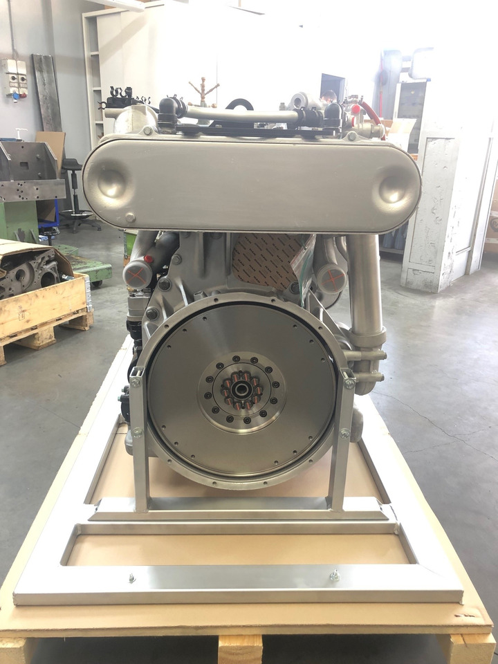 MOTORE MAN D2676LOH26 / MAN D2676 LOH26 - Moteur: photos 4 MOTORE MAN D2676LOH26 / MAN D2676 LOH26 - Moteur: photos 4