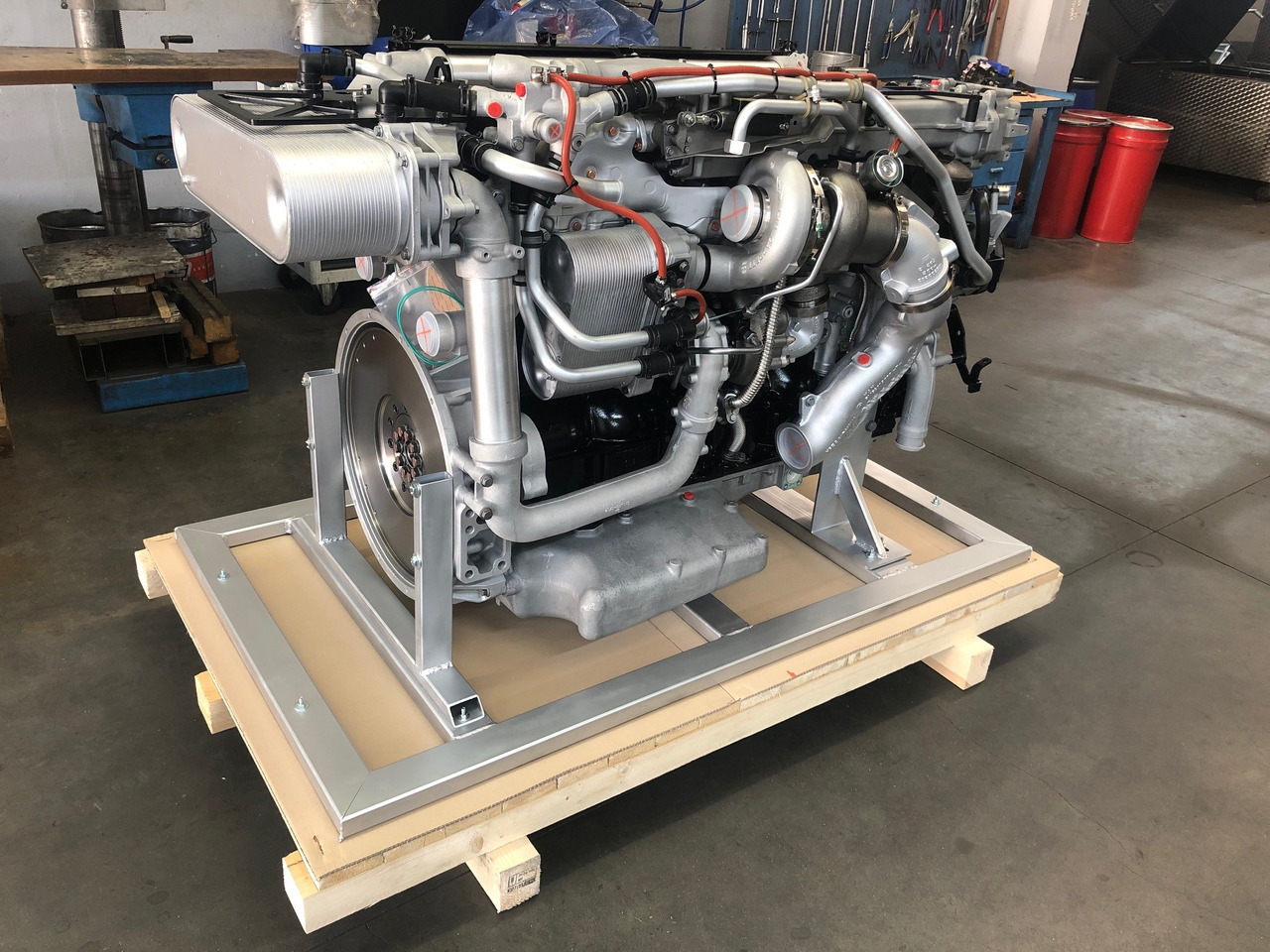 MOTORE MAN D2676LOH28 / MAN D2676 LOH28 - Moteur: photos 1 MOTORE MAN D2676LOH28 / MAN D2676 LOH28 - Moteur: photos 1